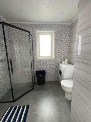 Oedeshoeg Modernt Och Stilfullt B&B Bagian luar foto